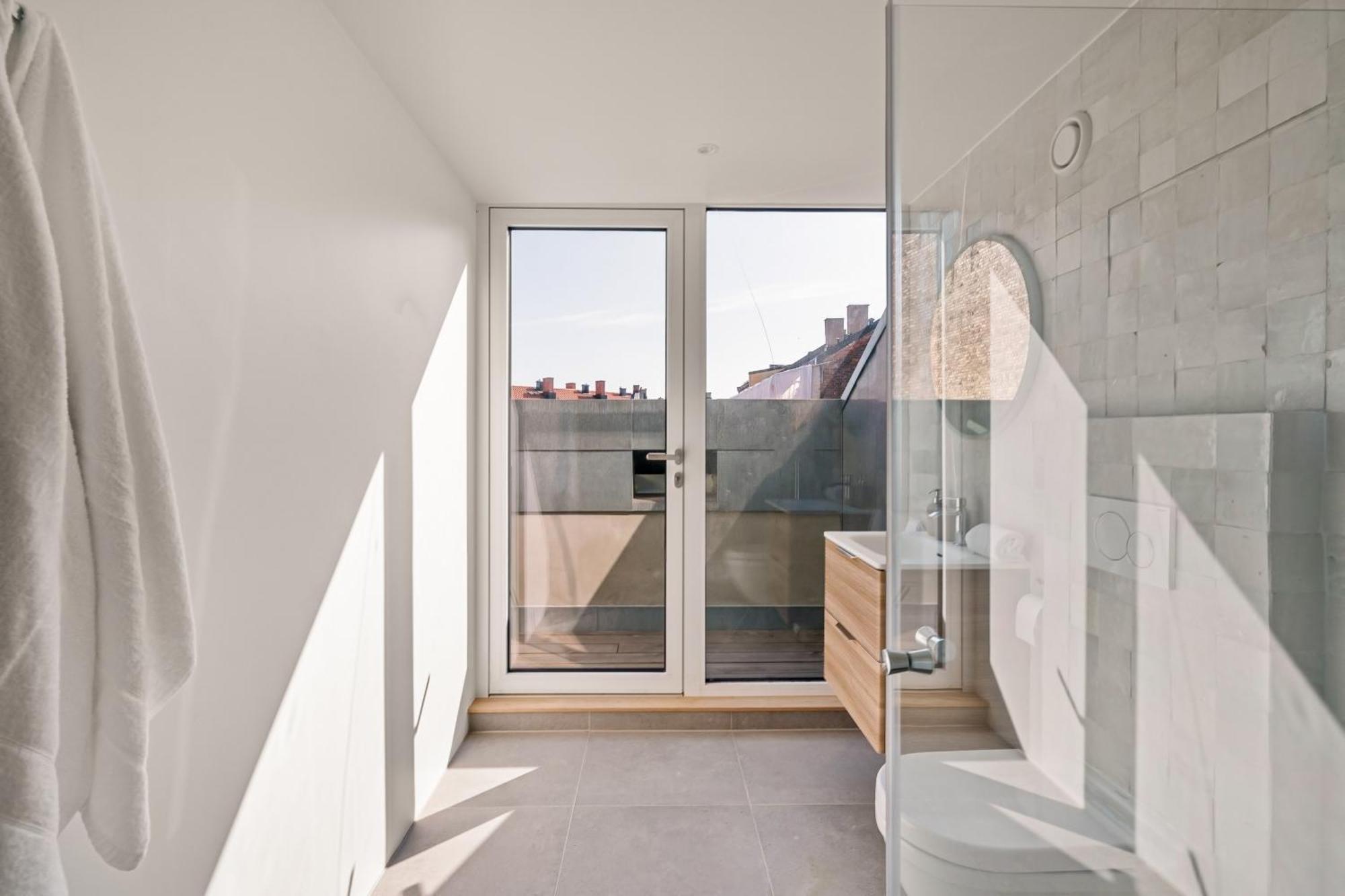 Dinbnb Gruenerlokka I Penthouse With Private Rooftop I 2-bedroom With Double Queen & 2 Bathrooms Lägenhet *